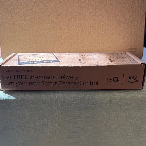 🔒 Chamberlain myQ Smart Garage Control (Model MYQ-G0401-ES) - Picture 2 of 5